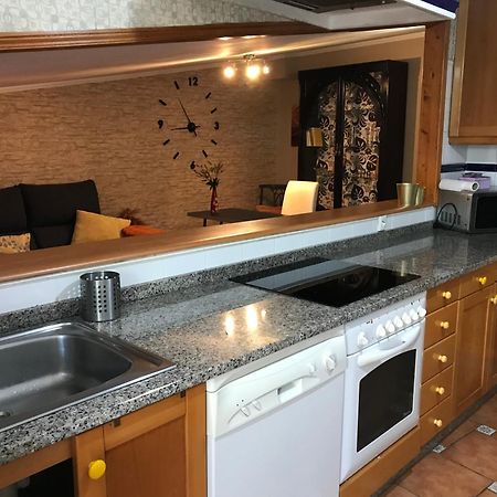 Apartamento Con Amplia Terraza Cerca Del Hospital Clinico Santiago de Compostela Bagian luar foto