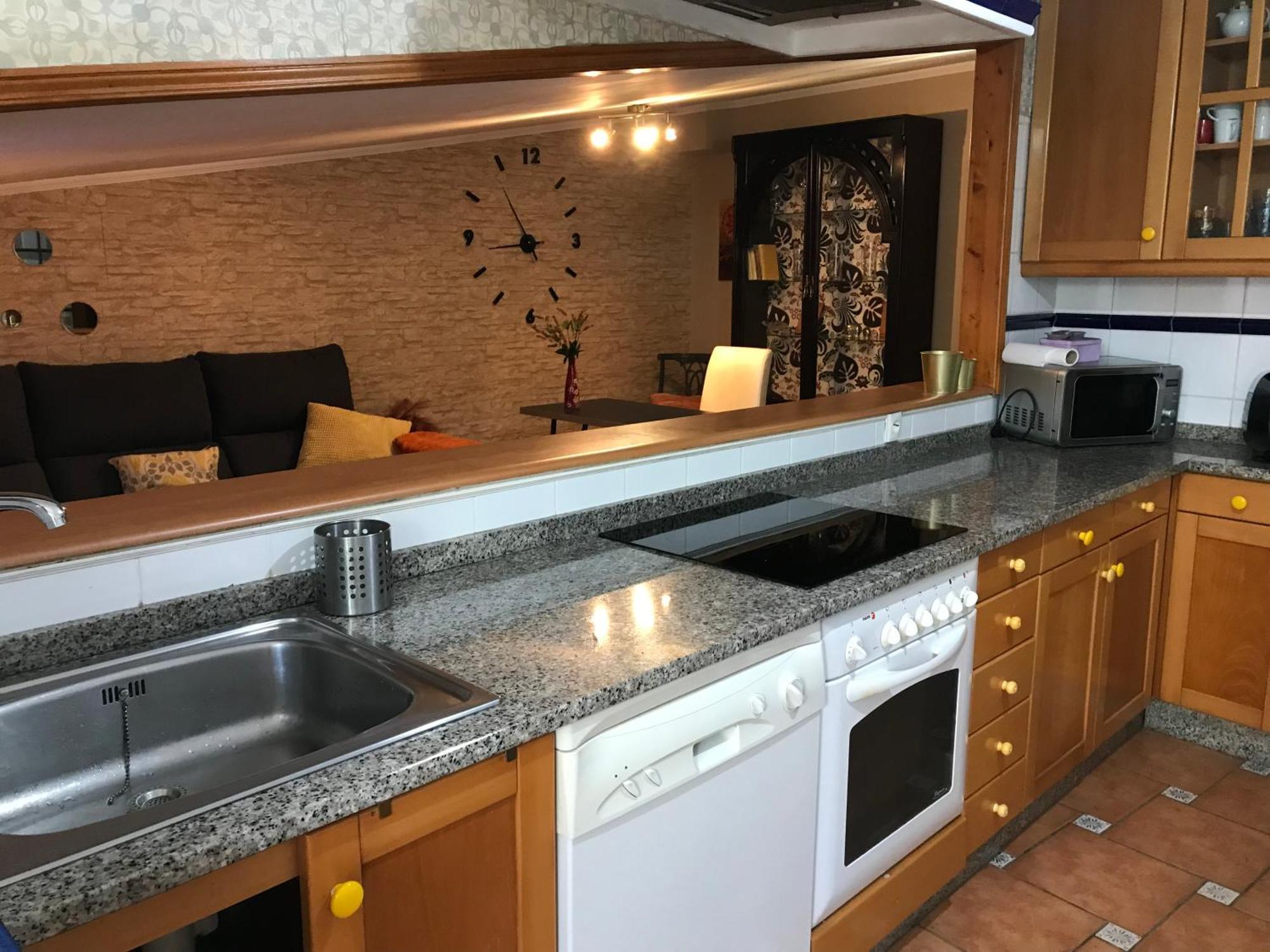 Apartamento Con Amplia Terraza Cerca Del Hospital Clinico Santiago de Compostela Bagian luar foto